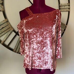 Entro Top Velvet One-Shoulder Pink Top